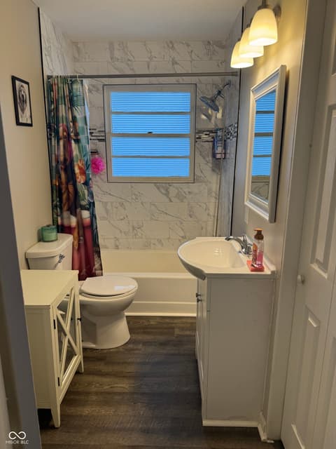 Bathroom at 1042 E McKay Road, Shelbyville, IN