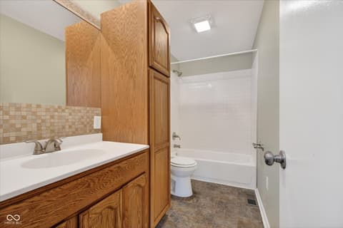 Primary bathroom at 257 Sierra Court, Indianapolis, IN