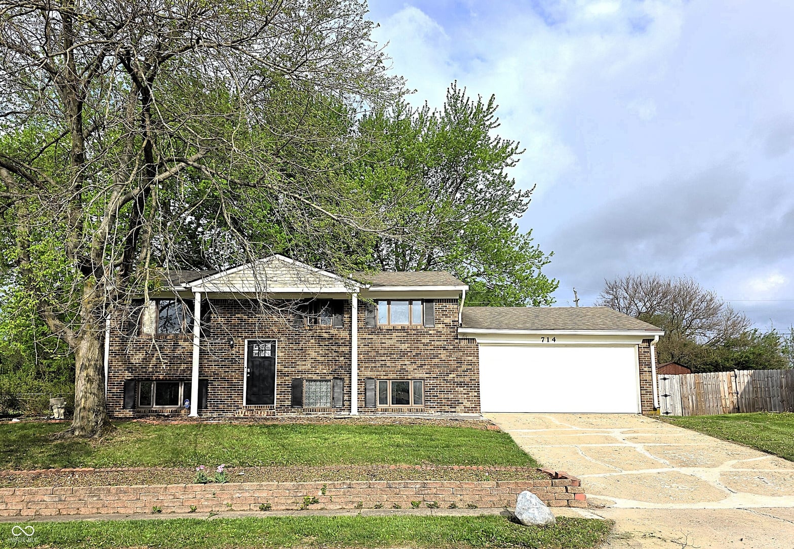 Photo of 714 Spring Valley Court, Indianapolis, IN