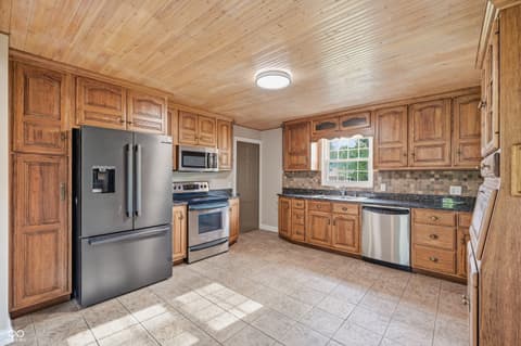 Photo of 8131 Englewood Road, Indianapolis, IN