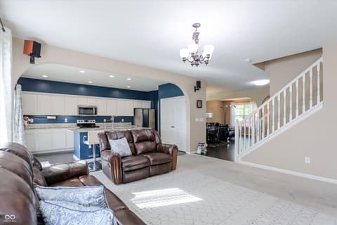 Photo of 1930 Lakecrest Drive, Columbus, IN
