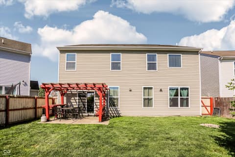 Photo of 1930 Lakecrest Drive, Columbus, IN