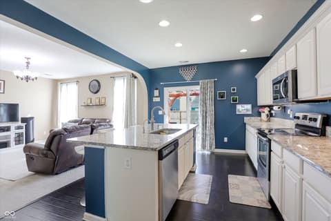 Photo of 1930 Lakecrest Drive, Columbus, IN
