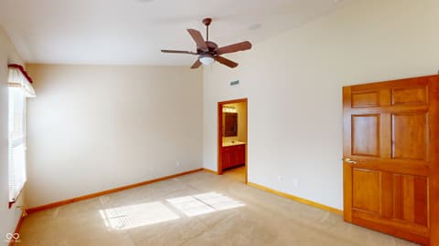 Photo of 7427 Oak Knoll Drive, Indianapolis, IN
