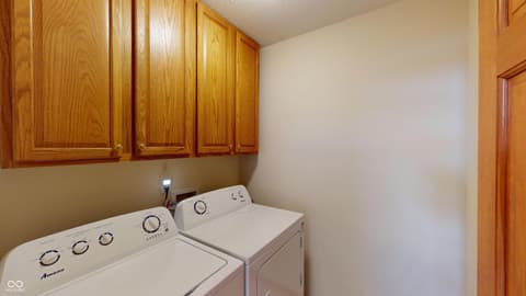 Photo of 7427 Oak Knoll Drive, Indianapolis, IN