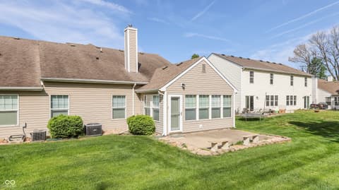 Photo of 7427 Oak Knoll Drive, Indianapolis, IN