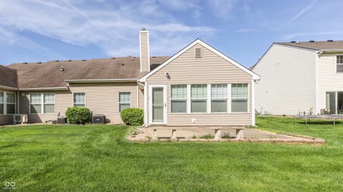Photo of 7427 Oak Knoll Drive, Indianapolis, IN