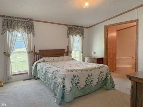 Photo of 615 High Street, Hope, IN