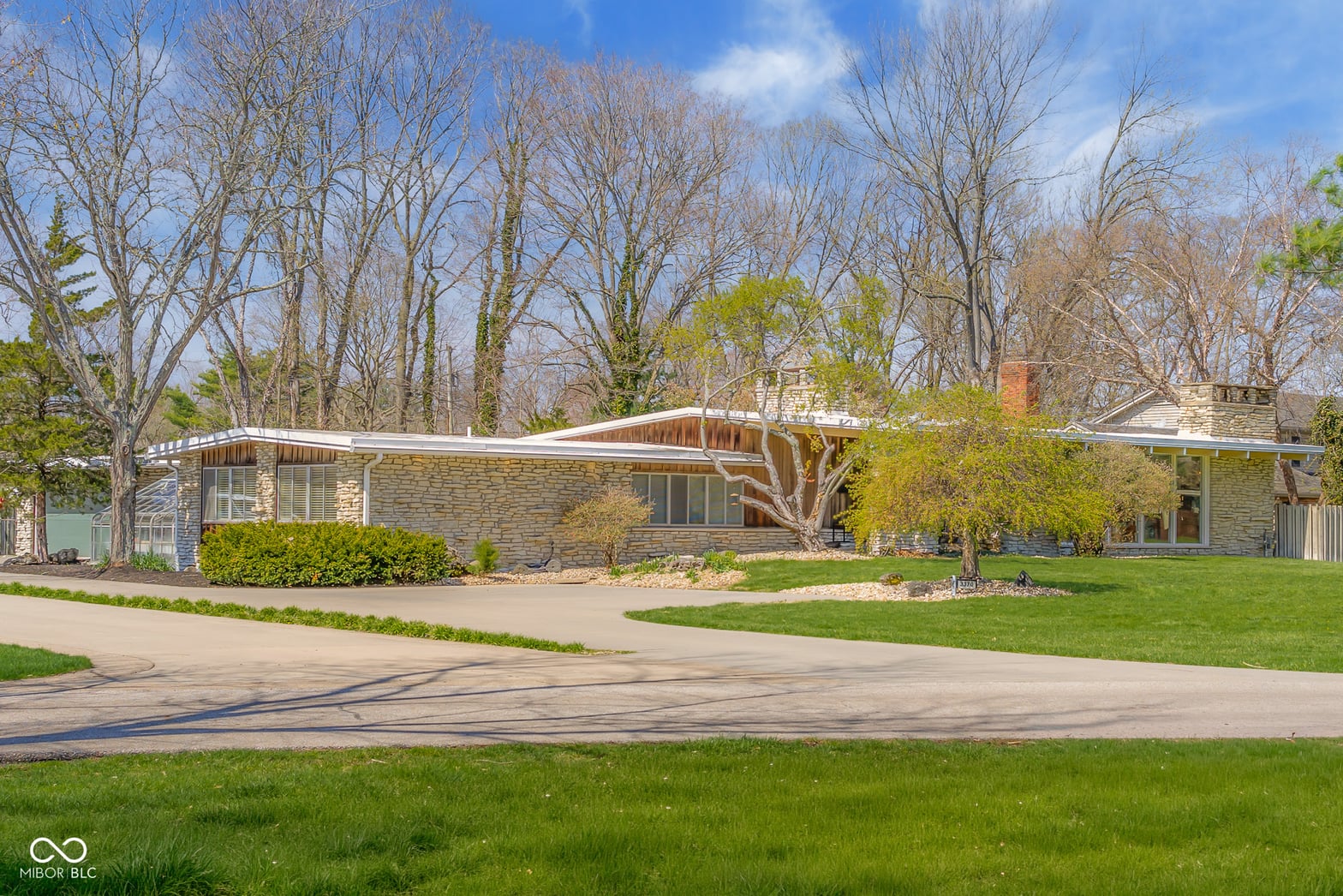 Photo of 3370 Grove Parkway, Columbus, IN