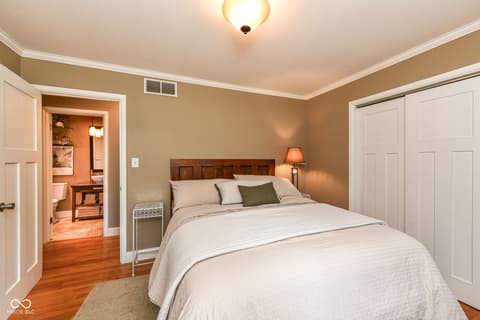 Photo of 7050 Allisonville Road, Indianapolis, IN