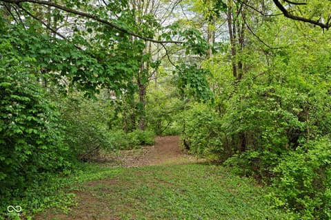 Photo of 7050 Allisonville Road, Indianapolis, IN