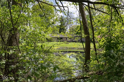 Photo of 7050 Allisonville Road, Indianapolis, IN