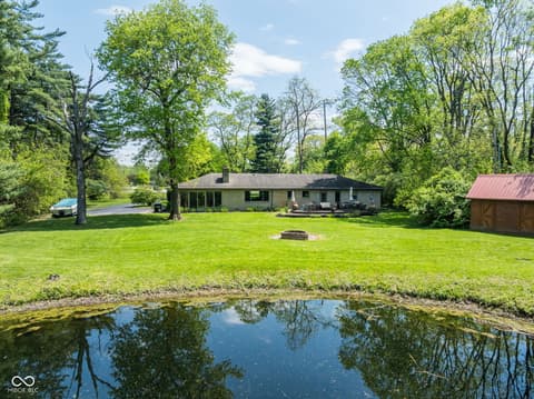 Photo of 7050 Allisonville Road, Indianapolis, IN