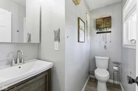 Primary bathroom at 4735 W County Road 75 S, Greencastle, IN
