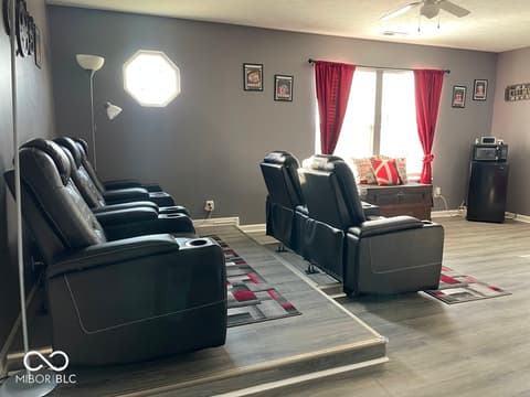 Loft — 2147 Fairweather Drive, Indianapolis, IN