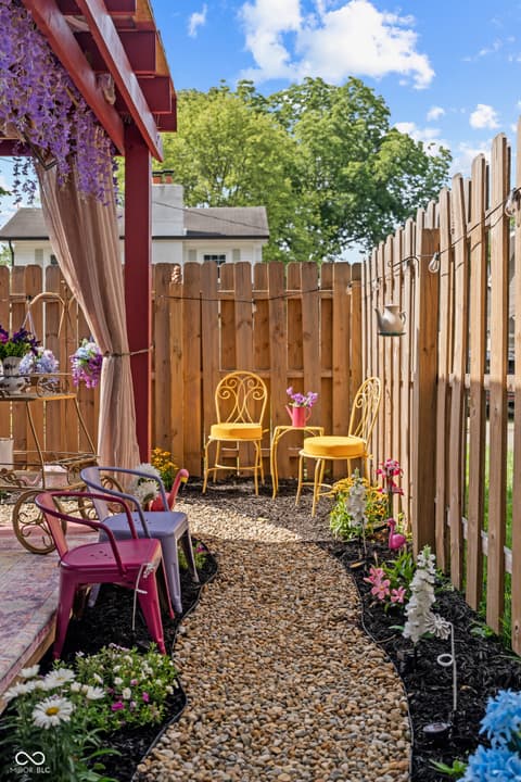 Outdoor living area at 814 E 48th Street, Indianapolis, IN