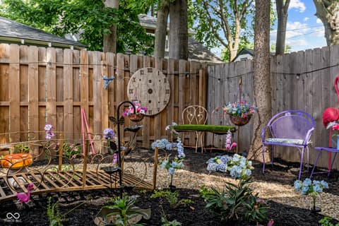 Yard at 814 E 48th Street, Indianapolis, IN