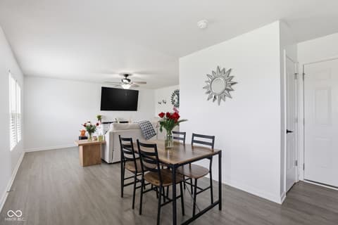 Photo of 375 Michael Drive, Atlanta, IN
