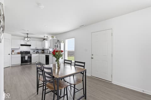 Photo of 375 Michael Drive, Atlanta, IN