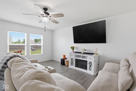 Photo of 375 Michael Drive, Atlanta, IN