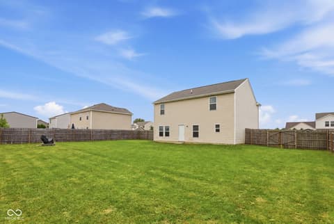 Photo of 375 Michael Drive, Atlanta, IN