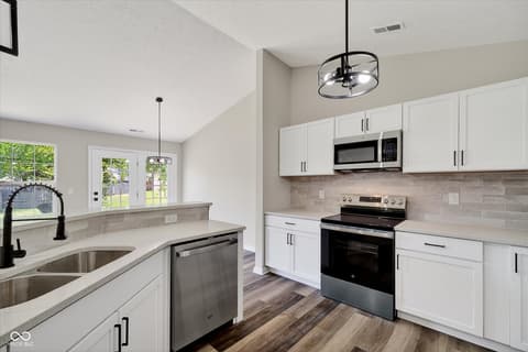 Photo of 5401 Chestnut Woods Drive, Indianapolis, IN
