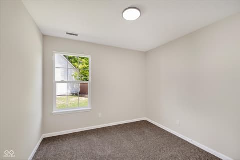 Photo of 5401 Chestnut Woods Drive, Indianapolis, IN