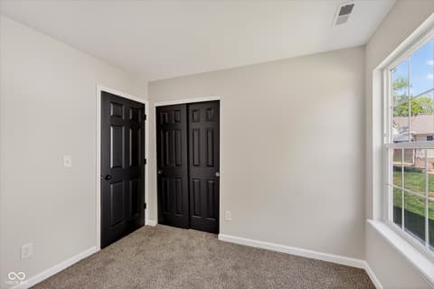 Photo of 5401 Chestnut Woods Drive, Indianapolis, IN