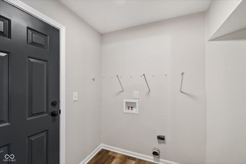 Photo of 5401 Chestnut Woods Drive, Indianapolis, IN