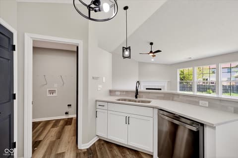 Photo of 5401 Chestnut Woods Drive, Indianapolis, IN