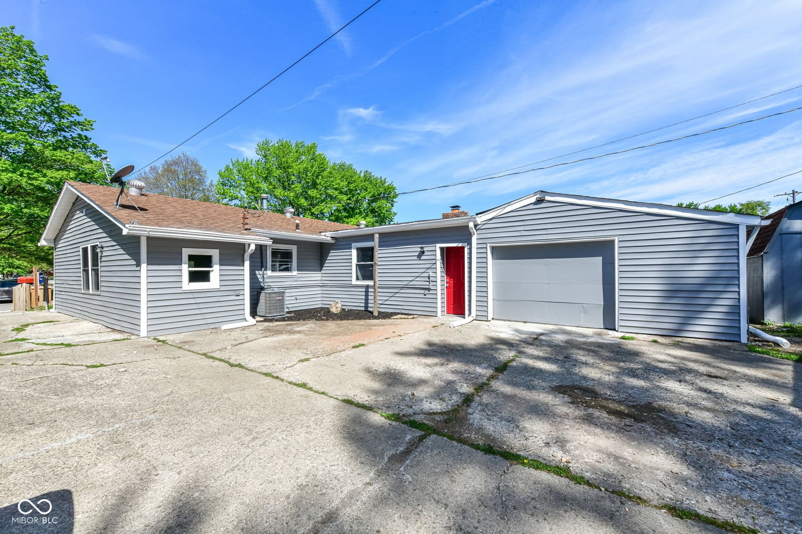 Photo of 541 S Alpha Avenue, Brownsburg, IN