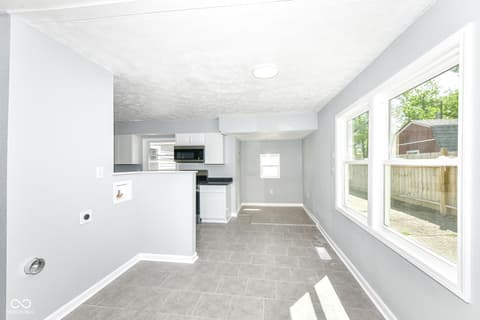 Photo of 541 S Alpha Avenue, Brownsburg, IN