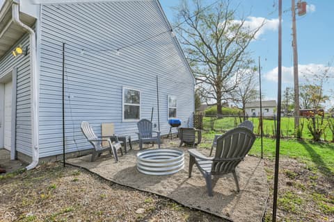 Outdoor living area at 1407 W Us Highway 52, Fountaintown, IN