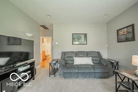 Living room at 4300 W Coyote Run Court, Muncie, IN