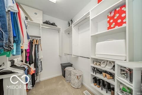 Walk In Closets — 4300 W Coyote Run Court, Muncie, IN