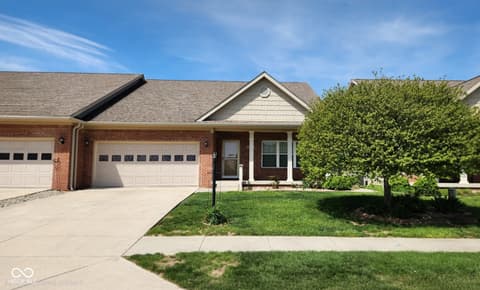 Front exterior at 1400 Willow Walk Parkway, Elwood, IN