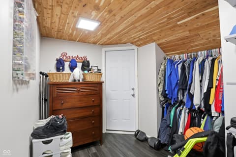 Photo of 1692 E Casey Lane, Greenfield, IN