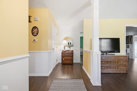 Photo of 820 Yosemite Drive, Indianapolis, IN