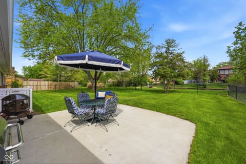 Photo of 820 Yosemite Drive, Indianapolis, IN