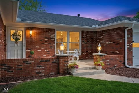 Photo of 820 Yosemite Drive, Indianapolis, IN