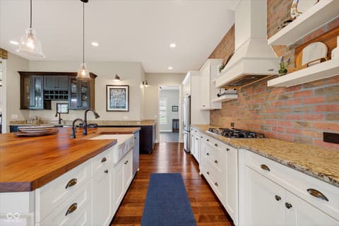 Photo of 628 Woodbury Hill Drive, Westfield, IN