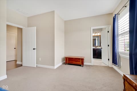 Photo of 628 Woodbury Hill Drive, Westfield, IN
