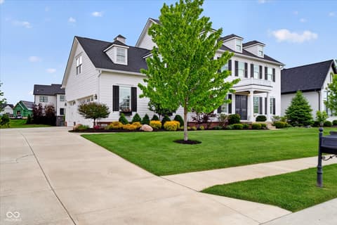Photo of 628 Woodbury Hill Drive, Westfield, IN
