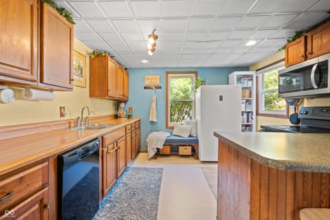 Photo of 14135 W Daleville Road, Daleville, IN