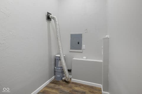 Laundry room at 1523 Northcrest Drive, Anderson, IN