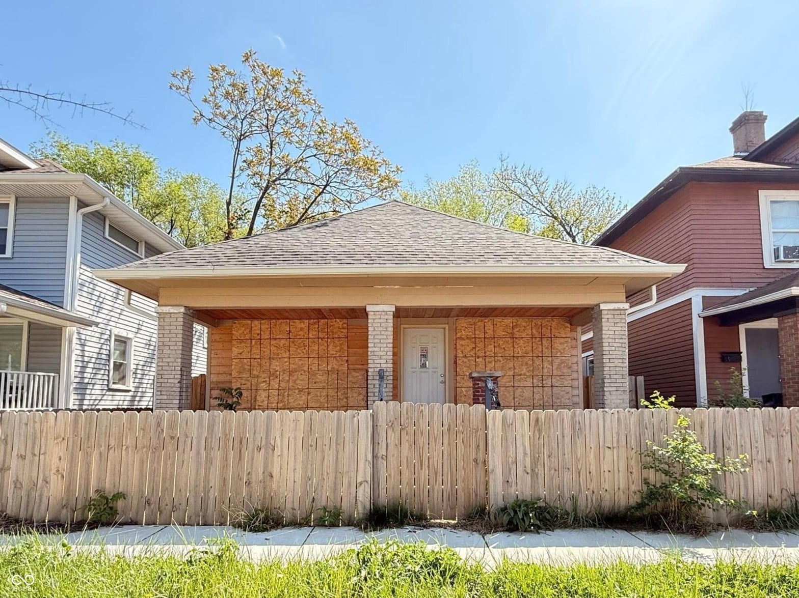 Photo of 409 N Tacoma Avenue, Indianapolis, IN