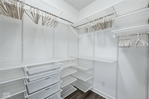 Walk In Closets — 1400 N Tk Way, Yorktown, IN