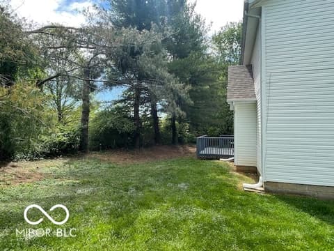 Yard at 322 W Persimmon Court, Bloomington, IN