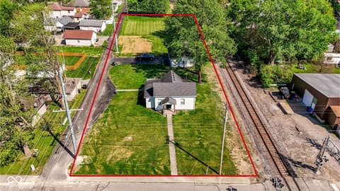 Photo of 25 N Depot Street, New Palestine, IN
