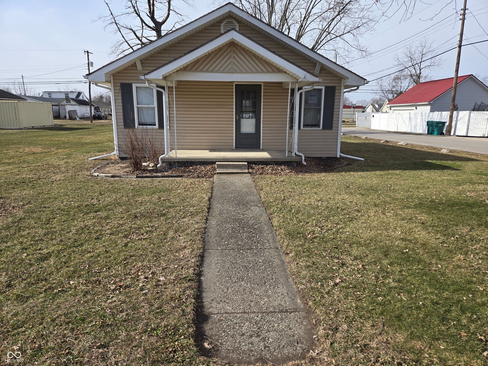 Front exterior at 2301 S 19th Street, New Castle, IN